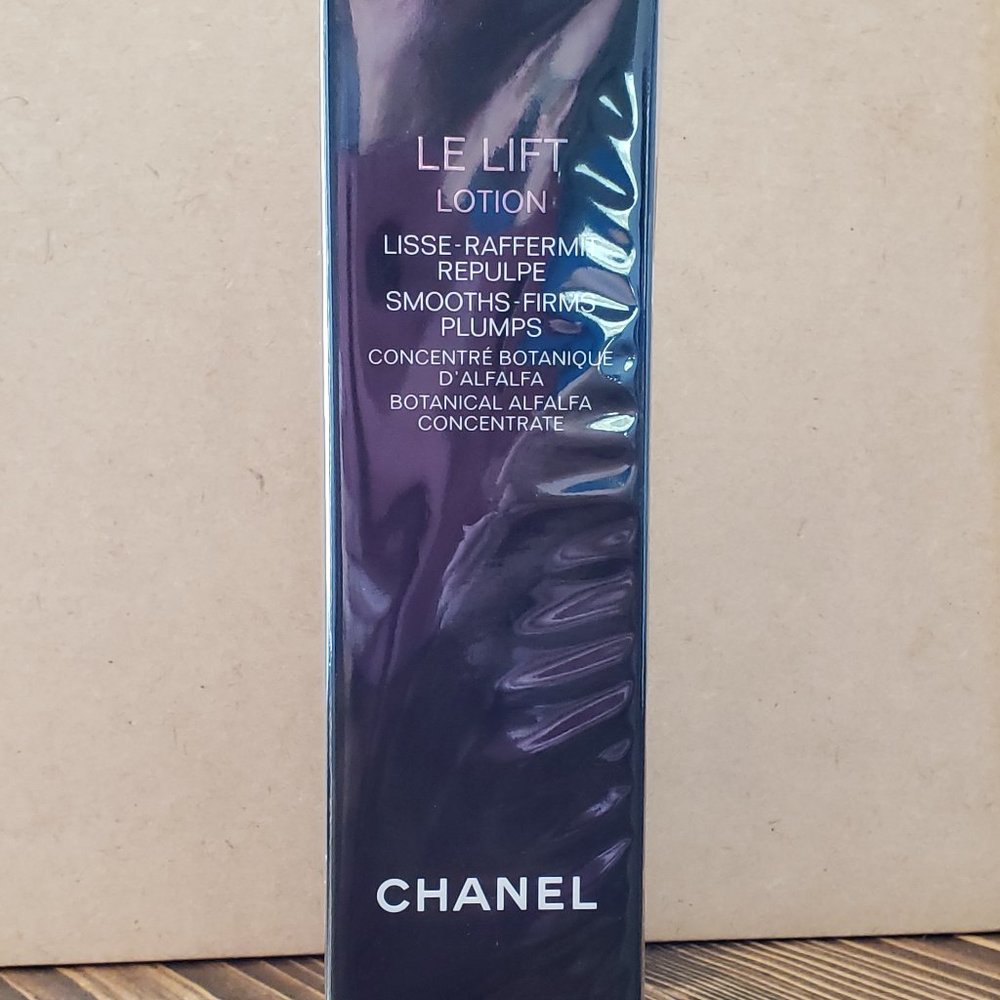 CHANEL Le Lift Lotion